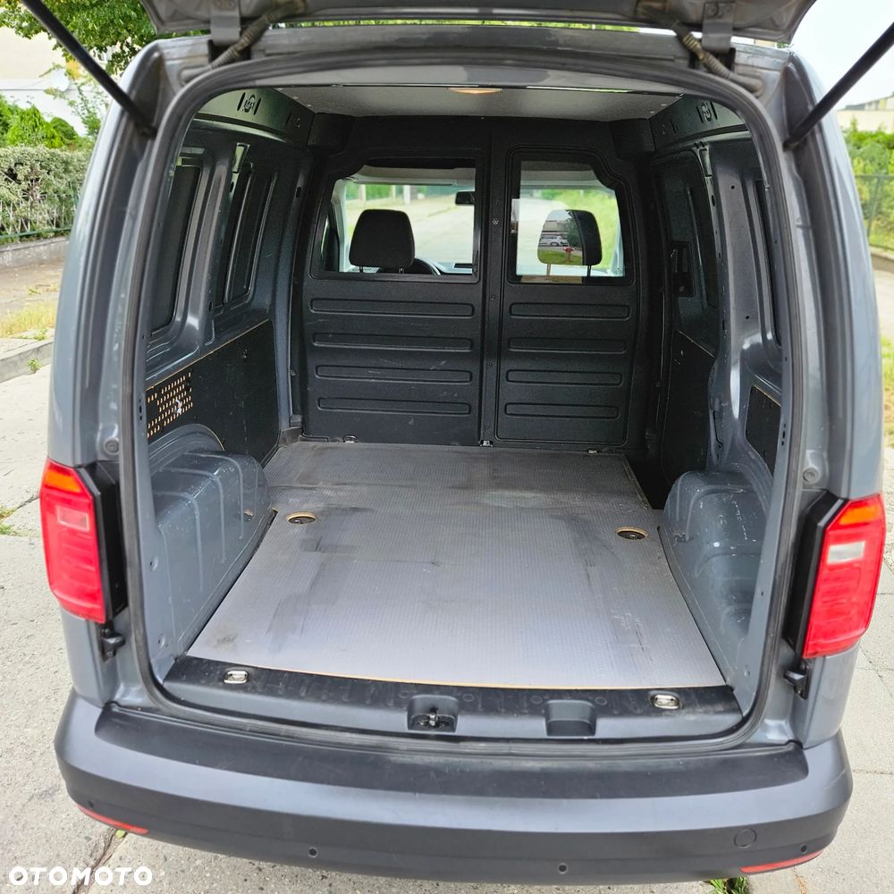 Volkswagen Caddy - 23