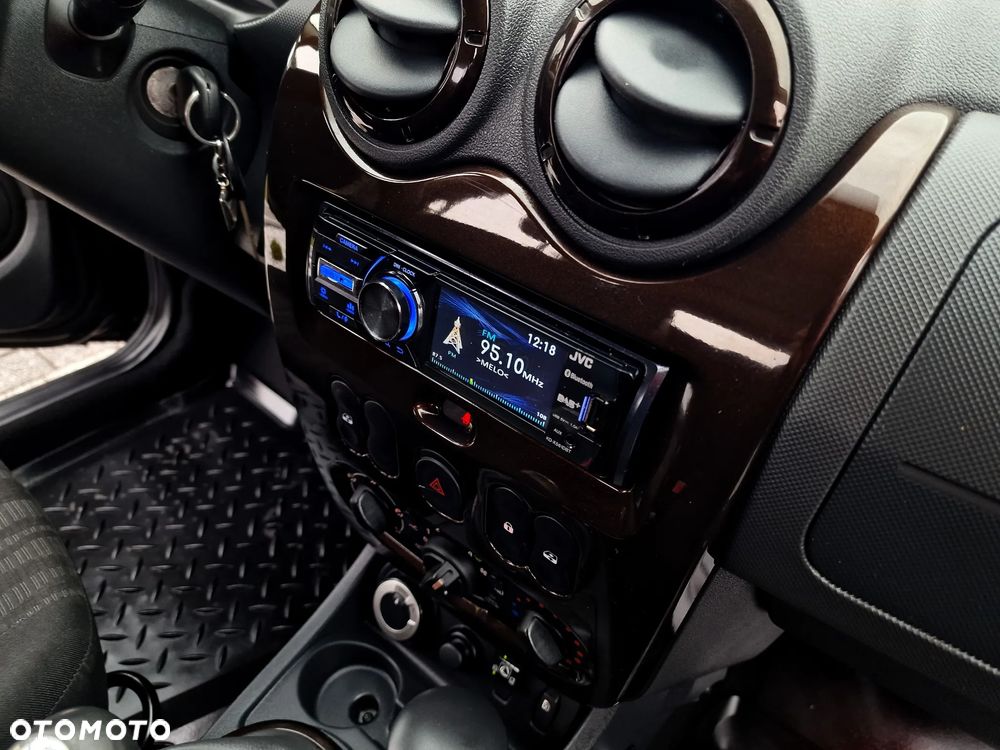 Dacia Duster 1.6 Laureate 4x4 - 16