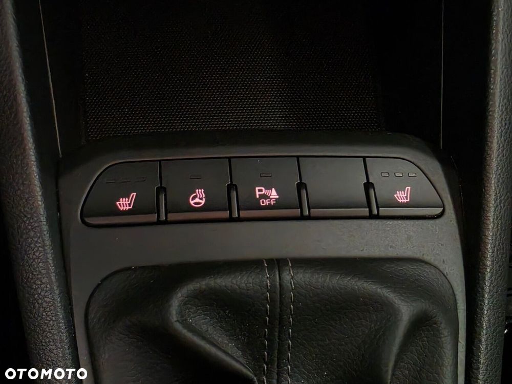 Kia Stonic 1.2 L - 24
