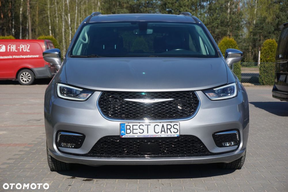 Chrysler Pacifica - 2