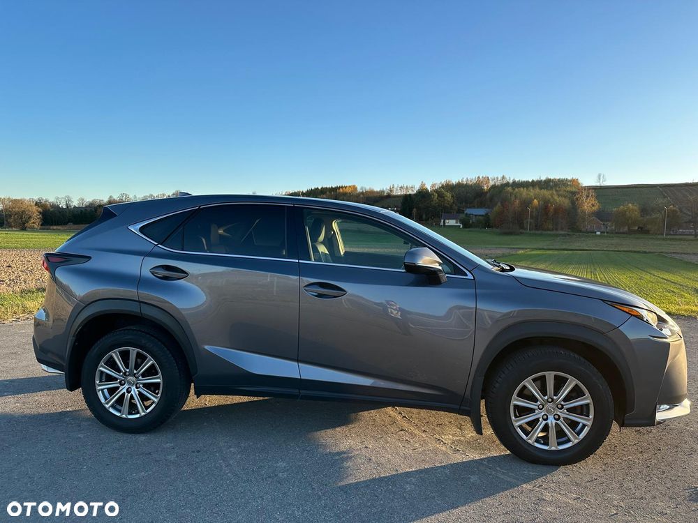 Lexus NX 200t AWD - 10