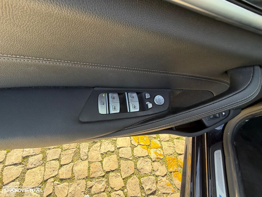 BMW 530 e Pack Desportivo M - 10