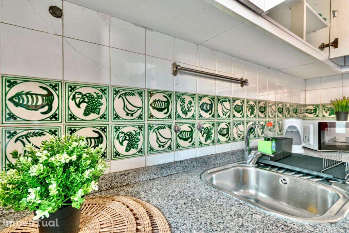 Quarto - localizado em Paranhos Porto - Grande imagem: 3/18