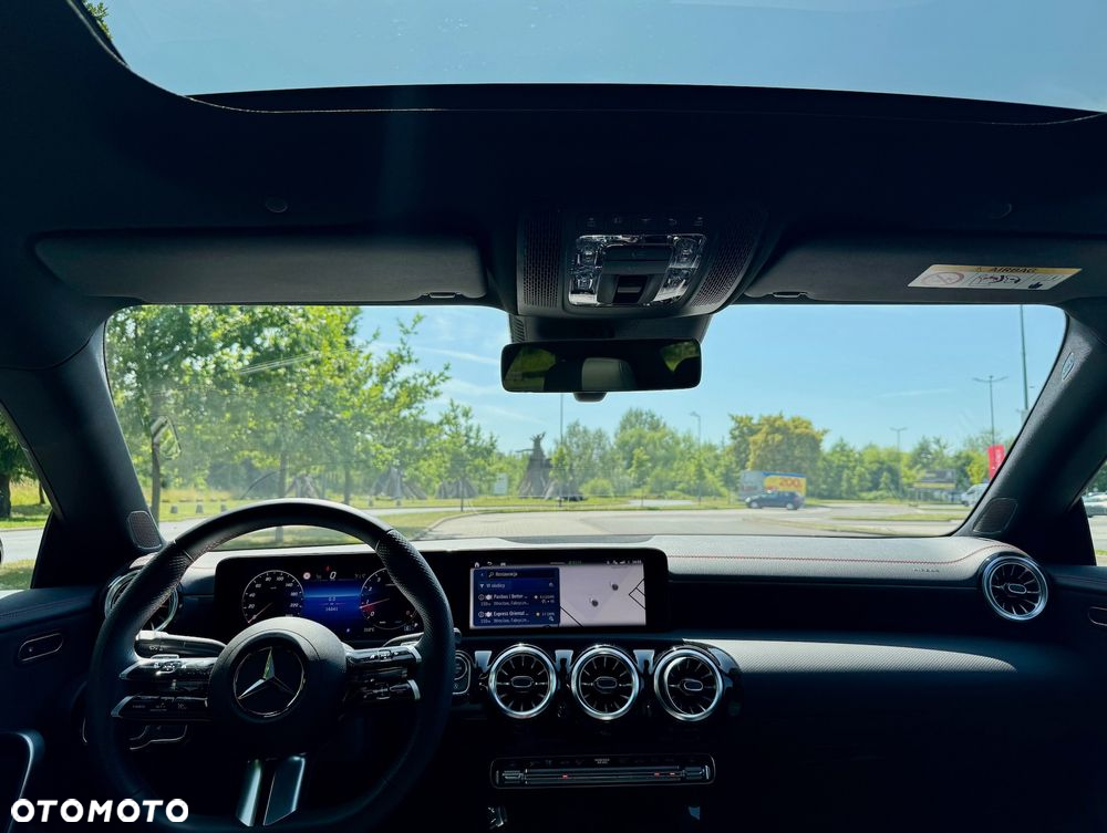 Mercedes-Benz CLA - 10