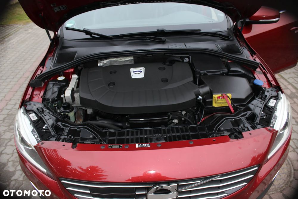 Volvo V60 D5 Geartronic Summum - 37