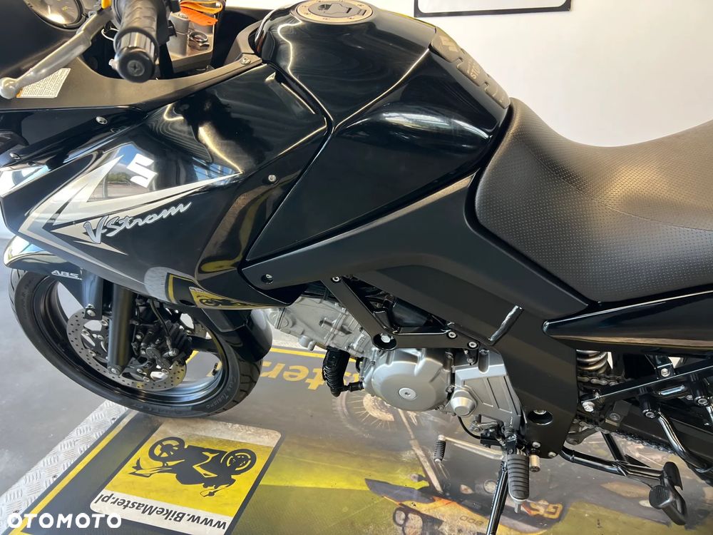 Suzuki V-STROM - 12