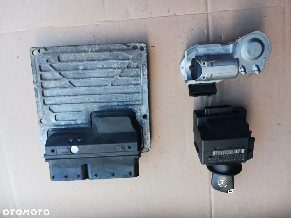 Mercedes C W203 A208 Zestaw startowy silnika sterownik ECU A2711535579 Siemens 5WK90479 stacyjka kluczyk rygiel IMMO - 4