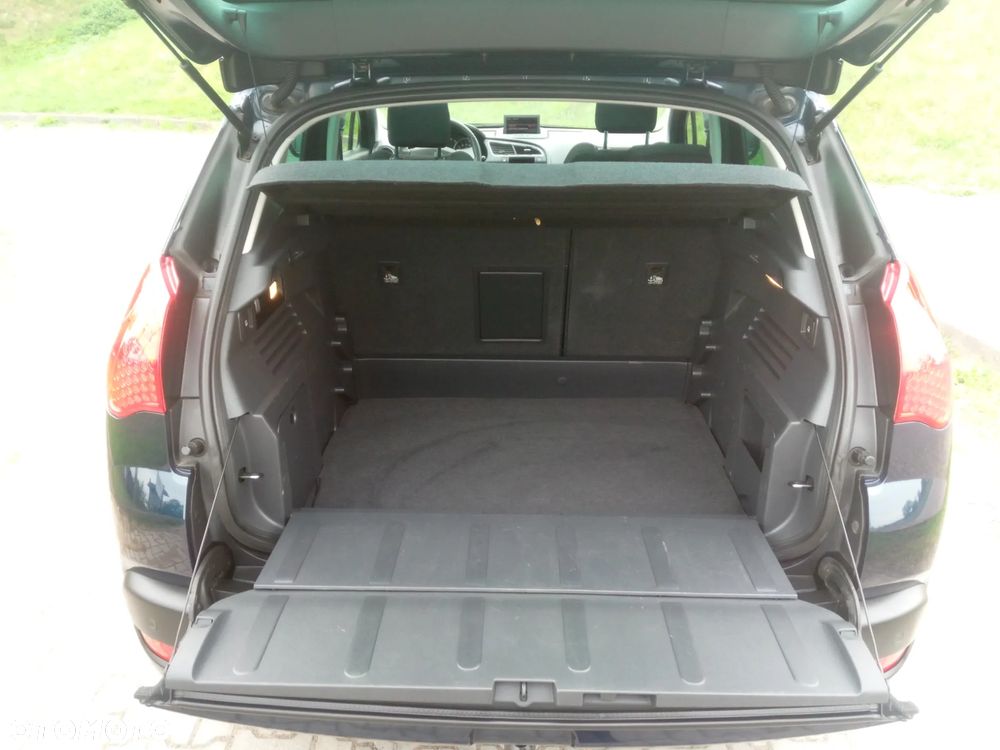 Peugeot 3008 1.6 Premium - 16