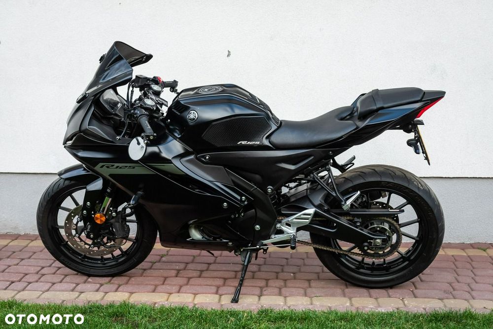 Yamaha YZF - 9