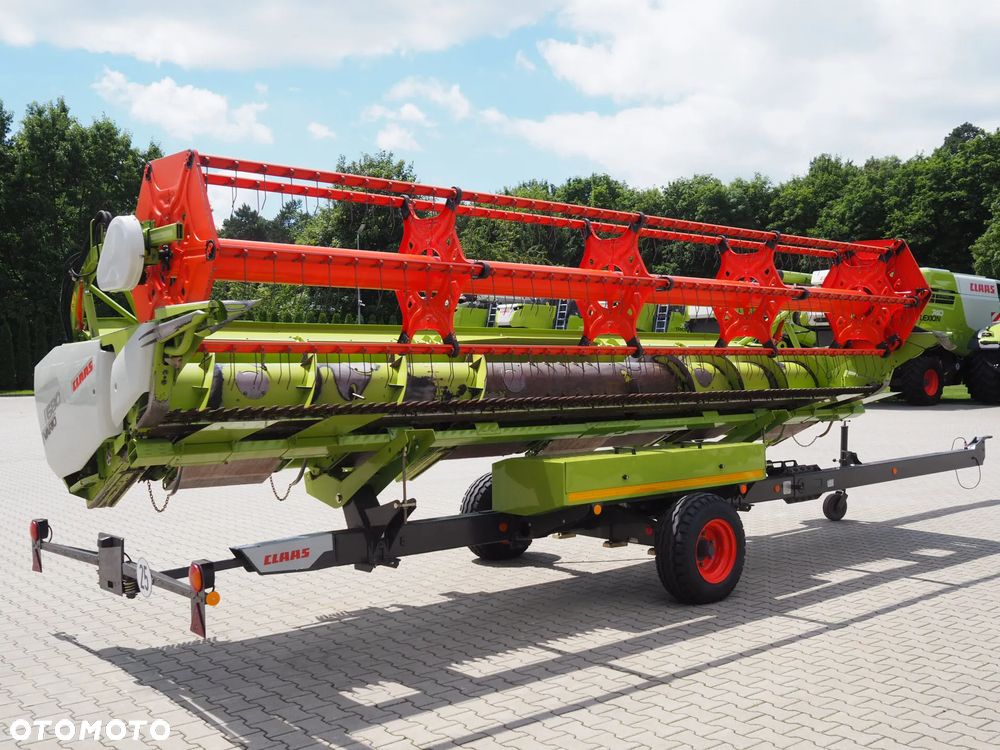 Claas Lexion 740 4x4 + V680 - 13