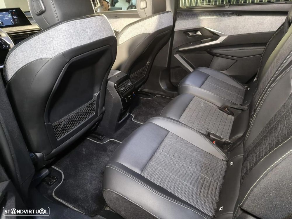 Peugeot E-5008 73 kWh GT - 40