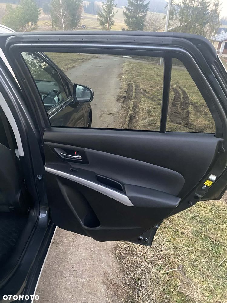 Suzuki SX4 S-Cross 1.4 T Elegance Sun 4WD - 21