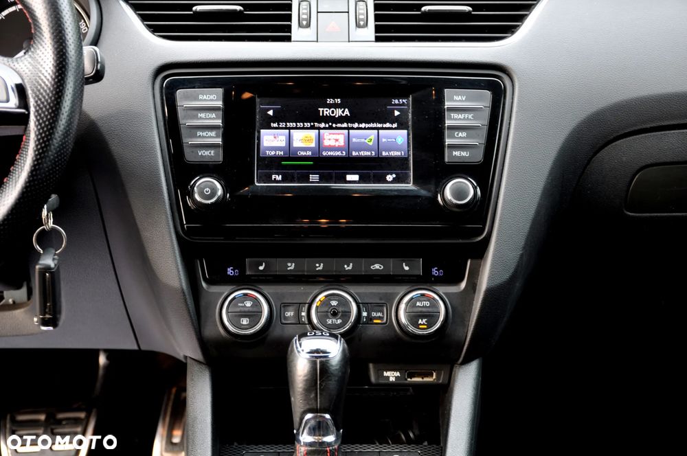 Skoda Octavia Combi 2.0 TDI DSG RS - 38