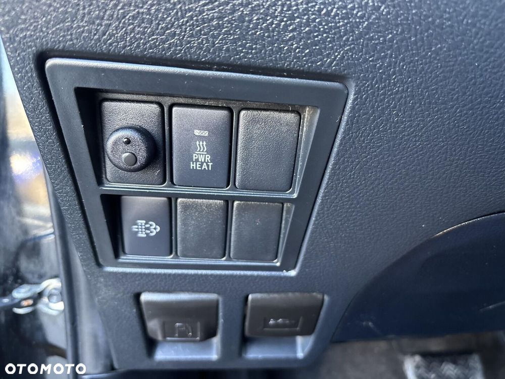 Toyota Hilux 2.4 D-4D Double Cab SR5 4x4 - 28