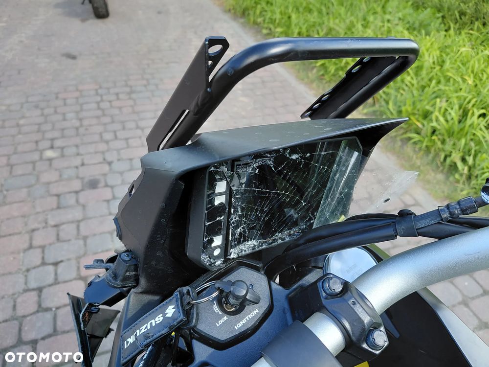 Suzuki DL - 15