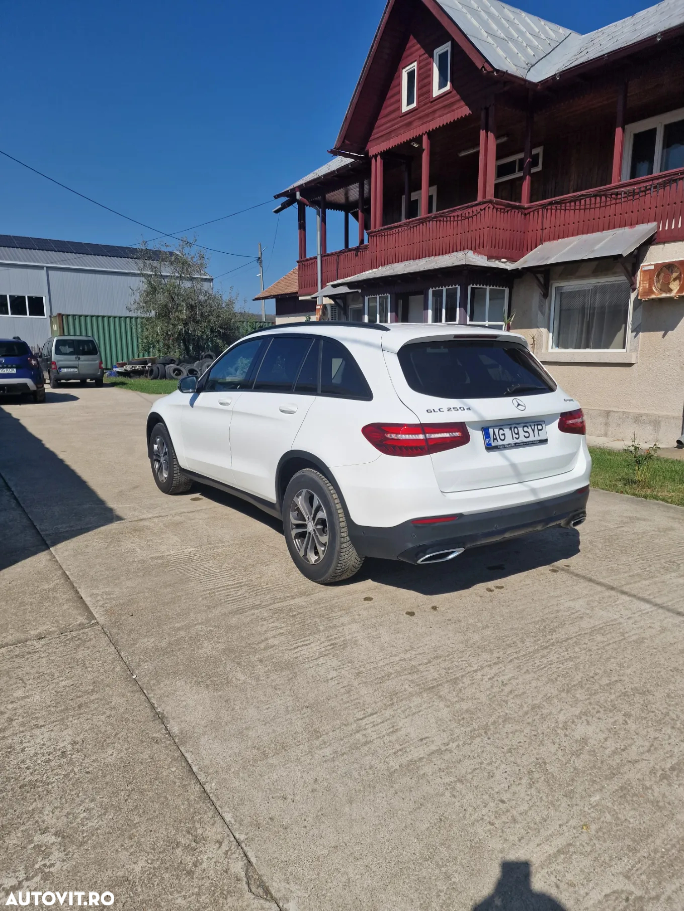 Mercedes-Benz GLC 250 d 4Matic 9G-TRONIC AMG Line - 3