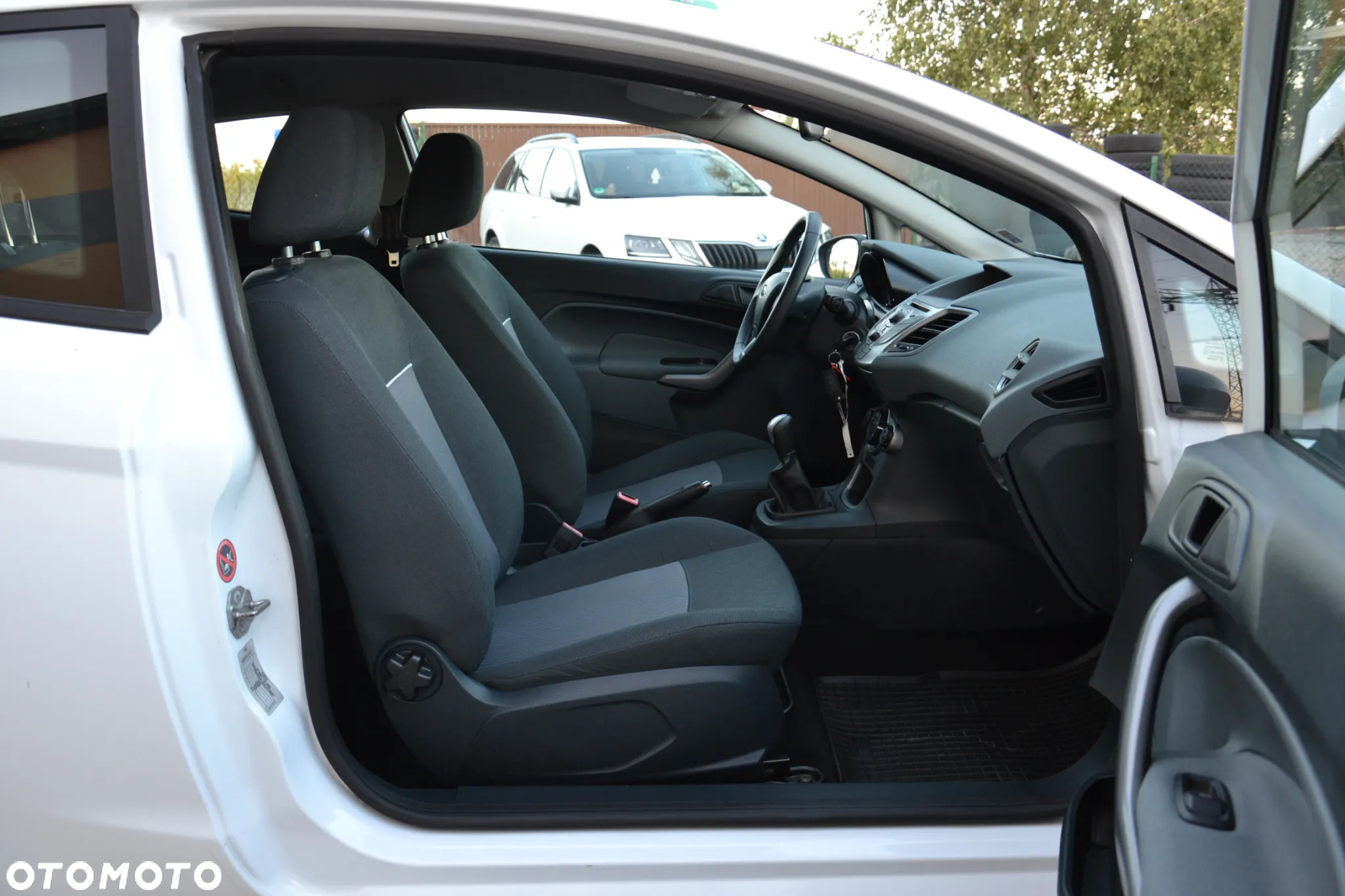 Ford Fiesta 1.6 TDCI Ambiente - 25
