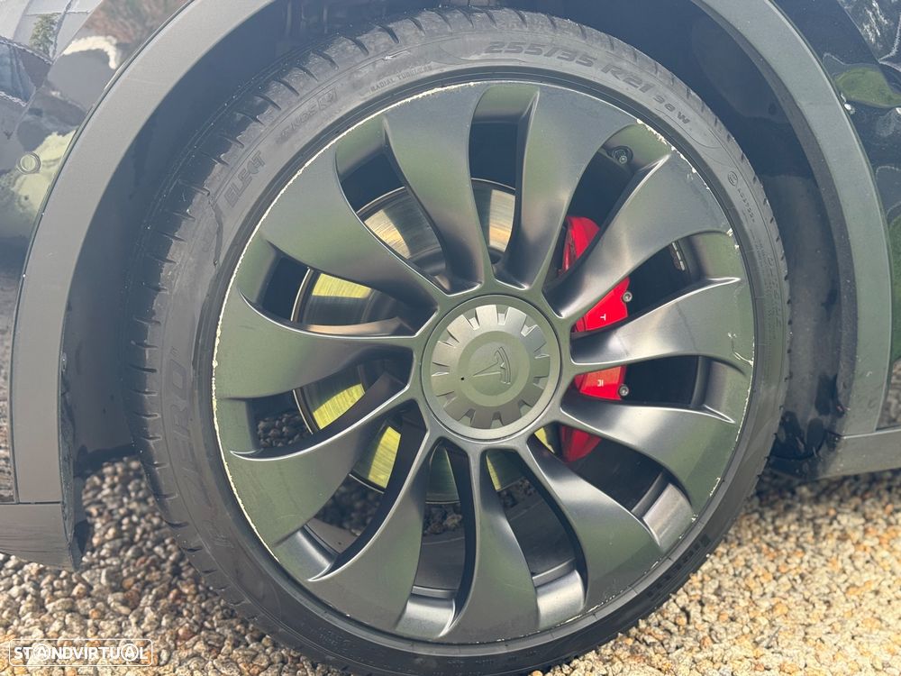 Tesla Model Y Performance Tração Integral - 28