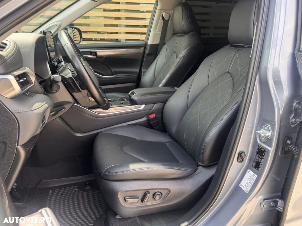 Toyota Highlander 2.5 L Dynamic Force 248CP Luxury Metallic - 12
