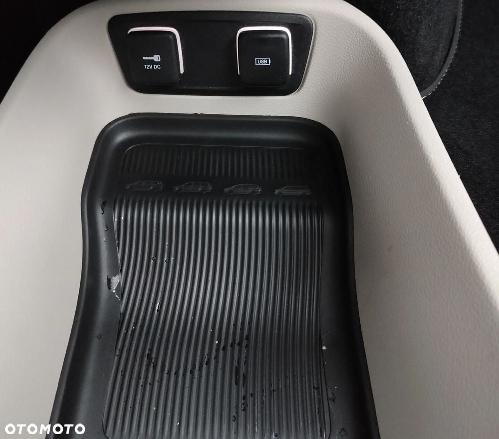 Chrysler Pacifica - 34