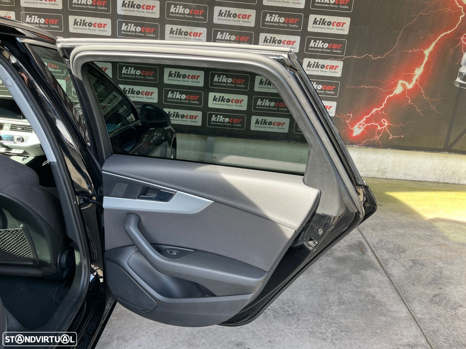 Audi A4 Avant 2.0 TDI Sport S tronic - 48