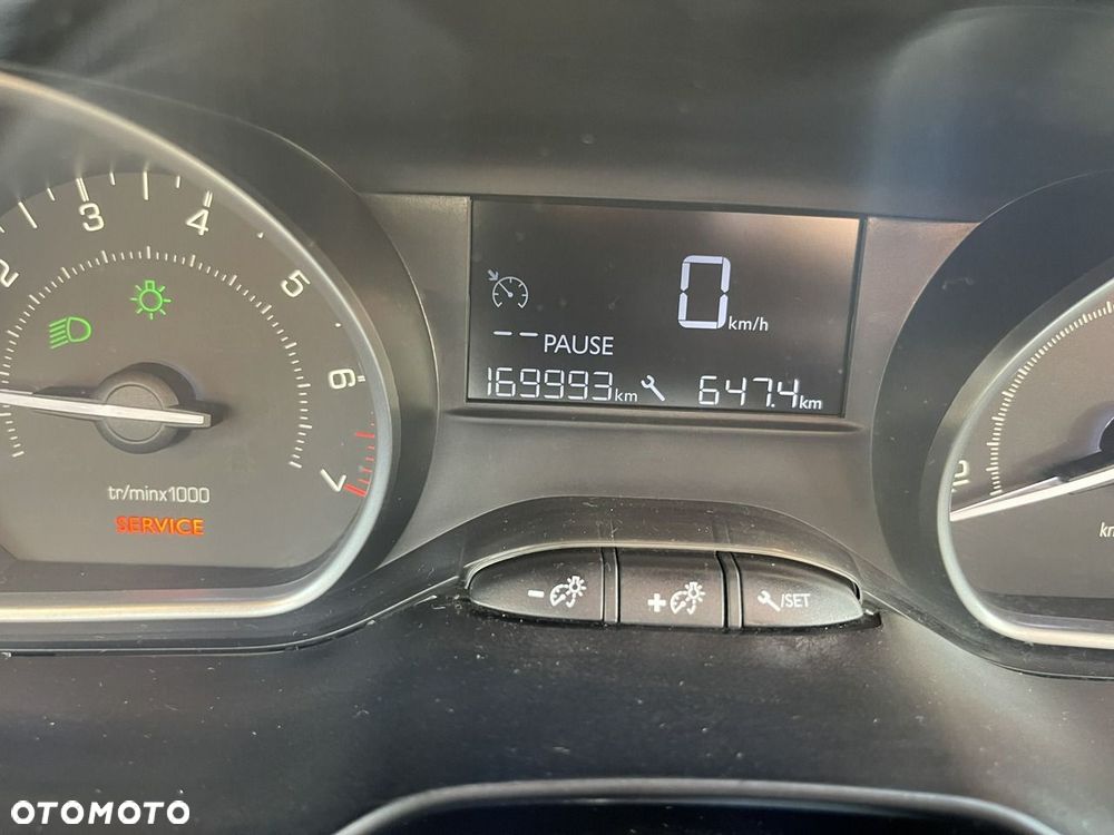 Peugeot 208 1.2 VTi Style - 7
