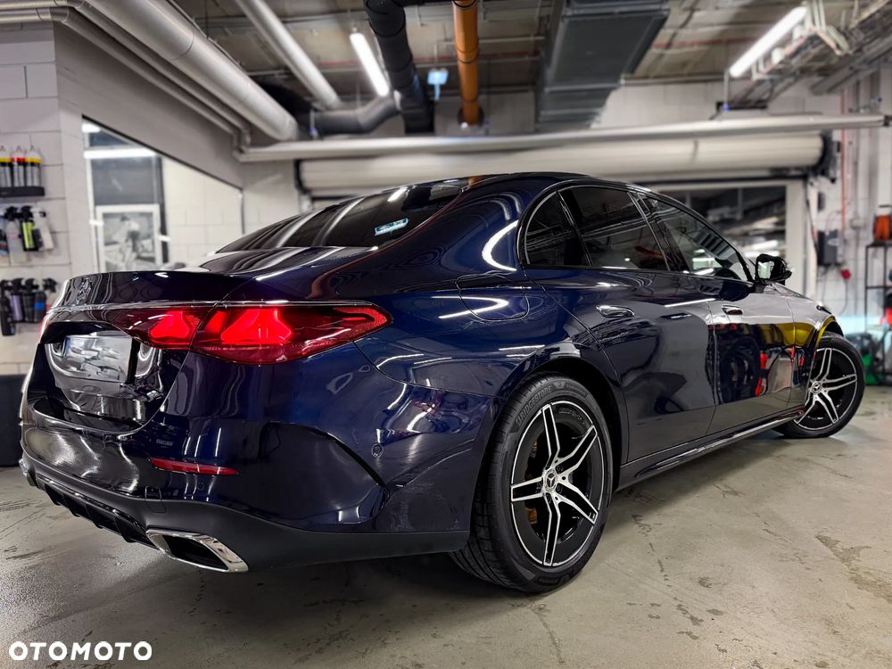 Mercedes-Benz Klasa E 220 d mHEV 4-Matic Exclusive 9G-Tronic - 5