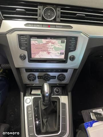 Volkswagen Passat Variant 2.0 TDI DSG (BlueMotion Technology) Trendline - 10