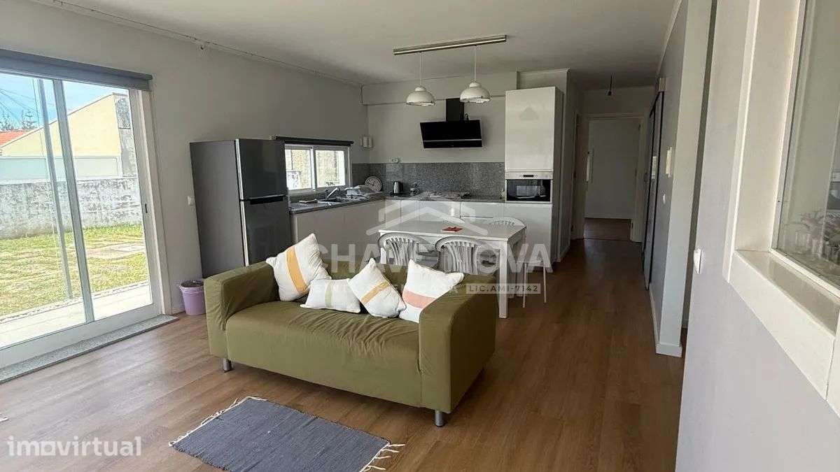 Moradia térrea T1 para arrendamento na Madalena - Grande imagem: 5/13
