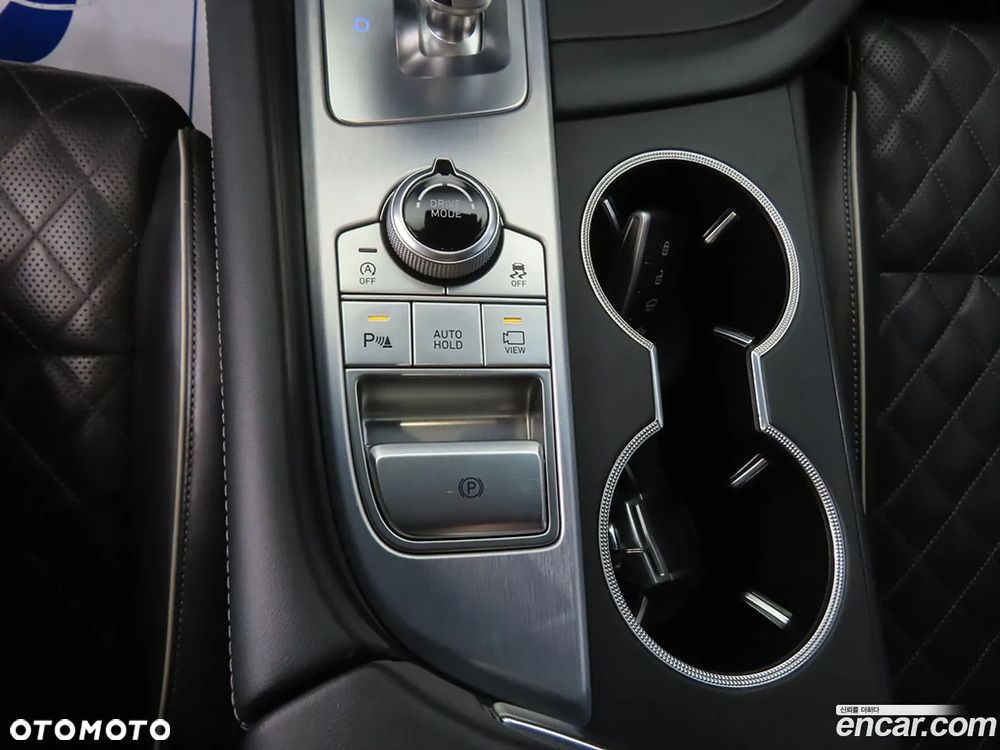Genesis G70 - 15