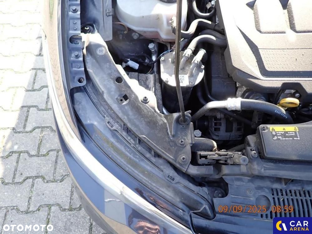 Volkswagen Golf - 28