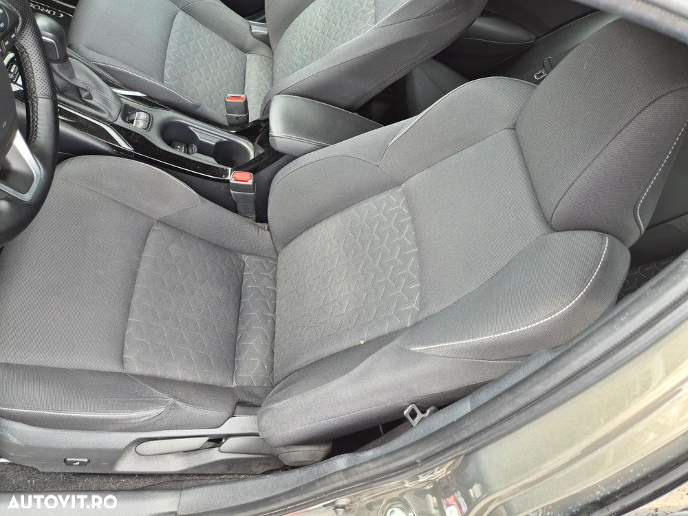 Toyota Corolla - 16