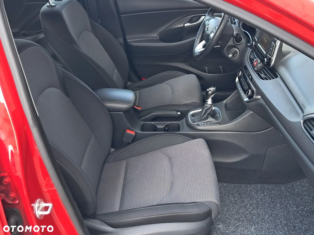 Hyundai i30 1.4 Select - 22