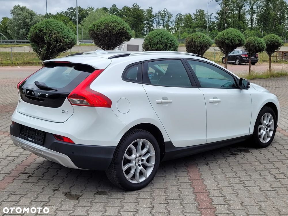 Volvo V40 Cross Country D2 Momentum - 4