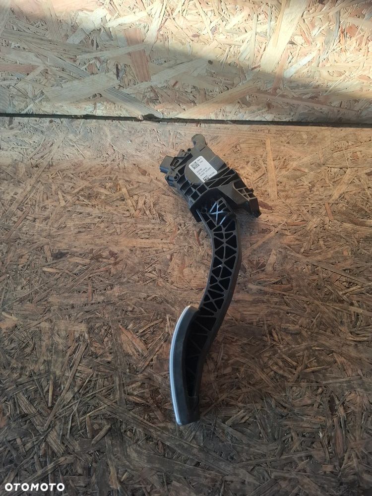 Volvo XC40 Pedał gazu / przyspieszenia 32212364/63 - 2