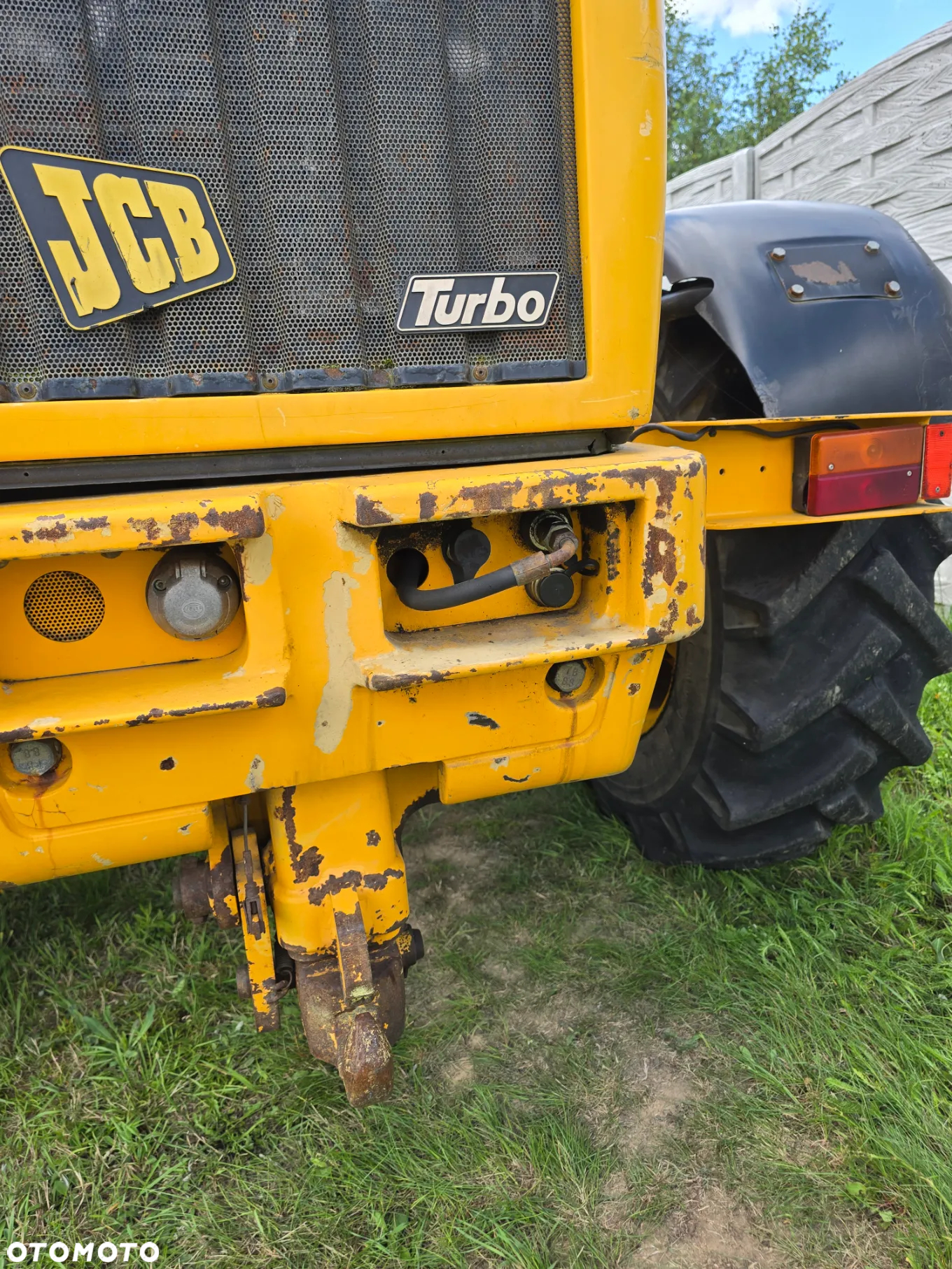 JCB - 8