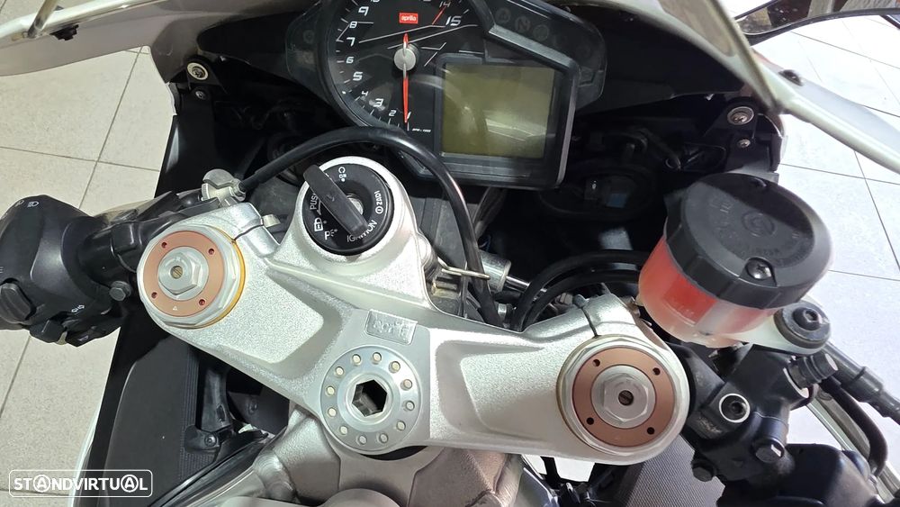 Aprilia RSV 4 R APRC (1 Dono) - 16