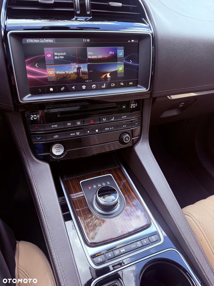 Jaguar F-Pace 3.0 V6 AWD R-Sport - 23