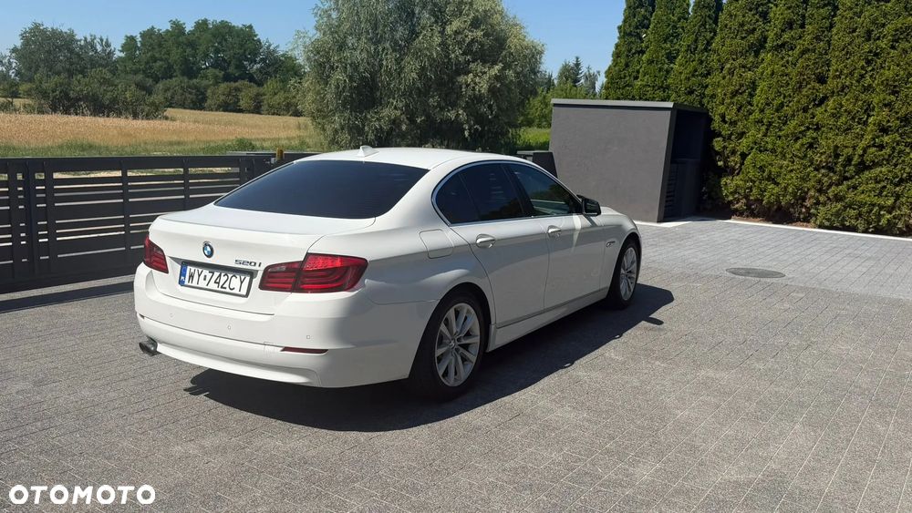BMW Seria 5 520i - 16