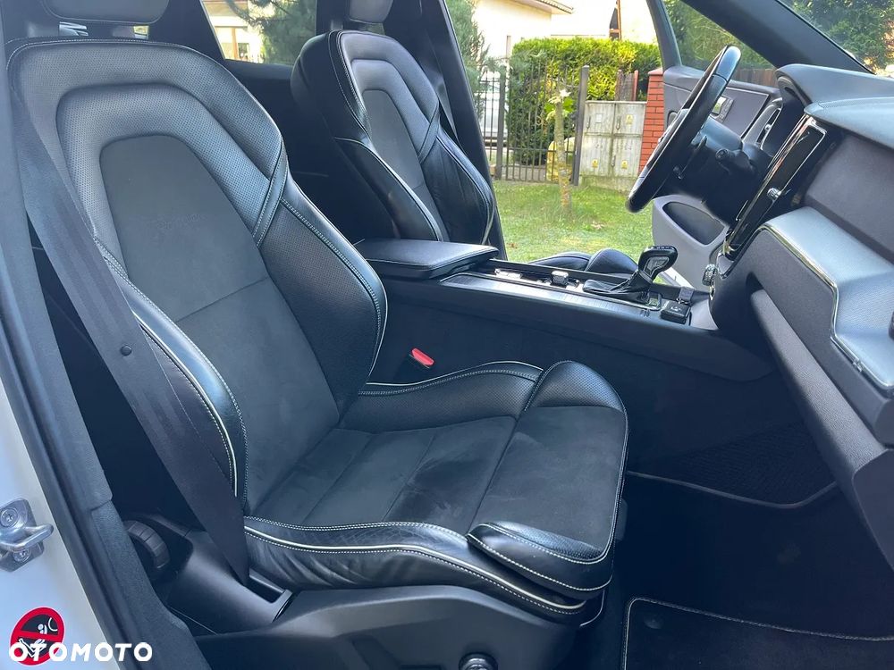 Volvo XC 60 D5 AWD R-Design - 28