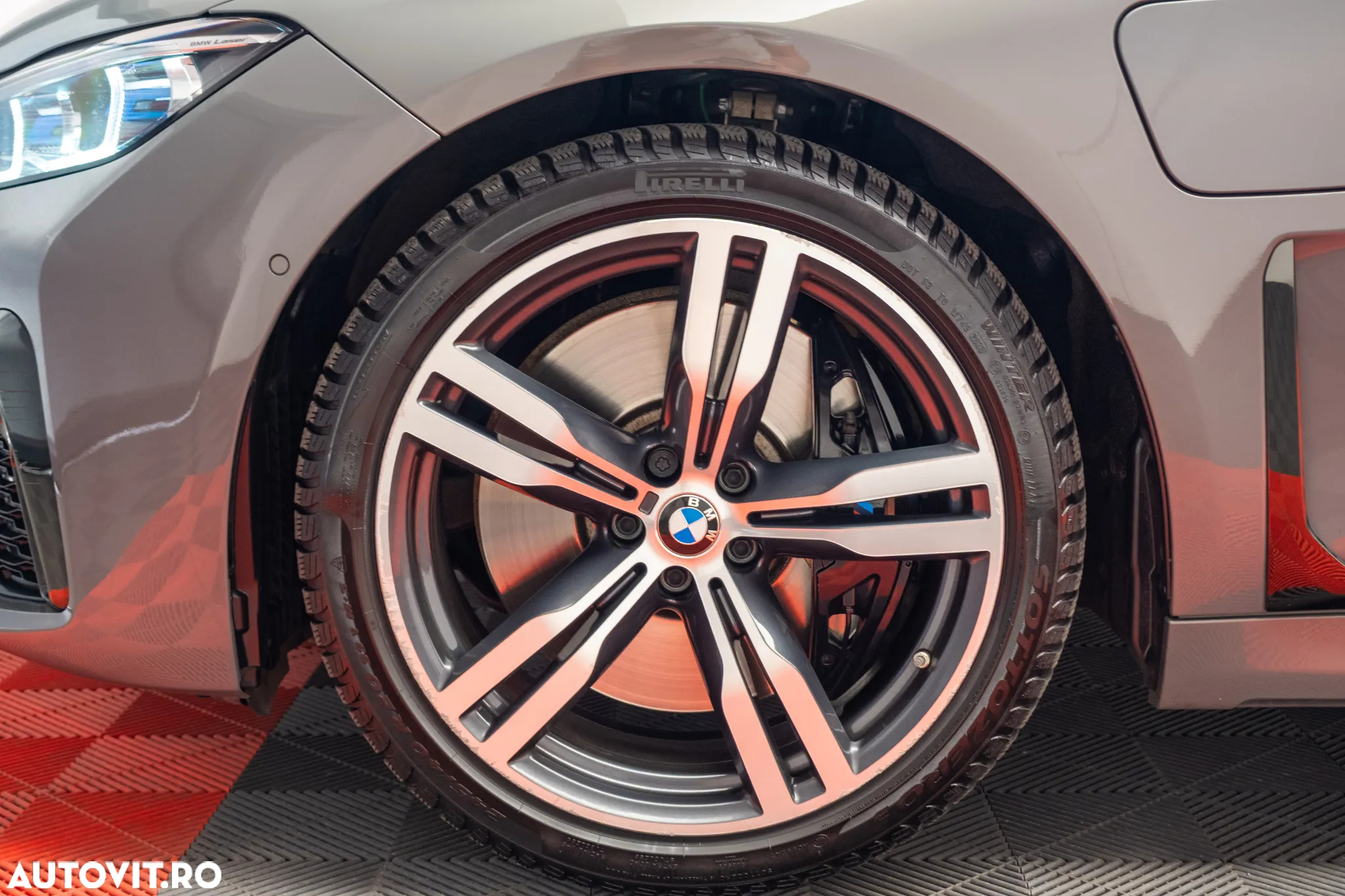BMW Seria 7 745e - 11