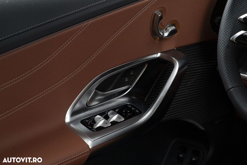 Mercedes-Benz GLC - 30