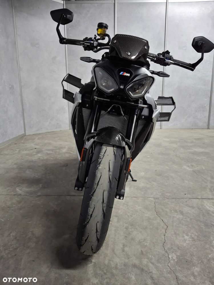 BMW S - 21