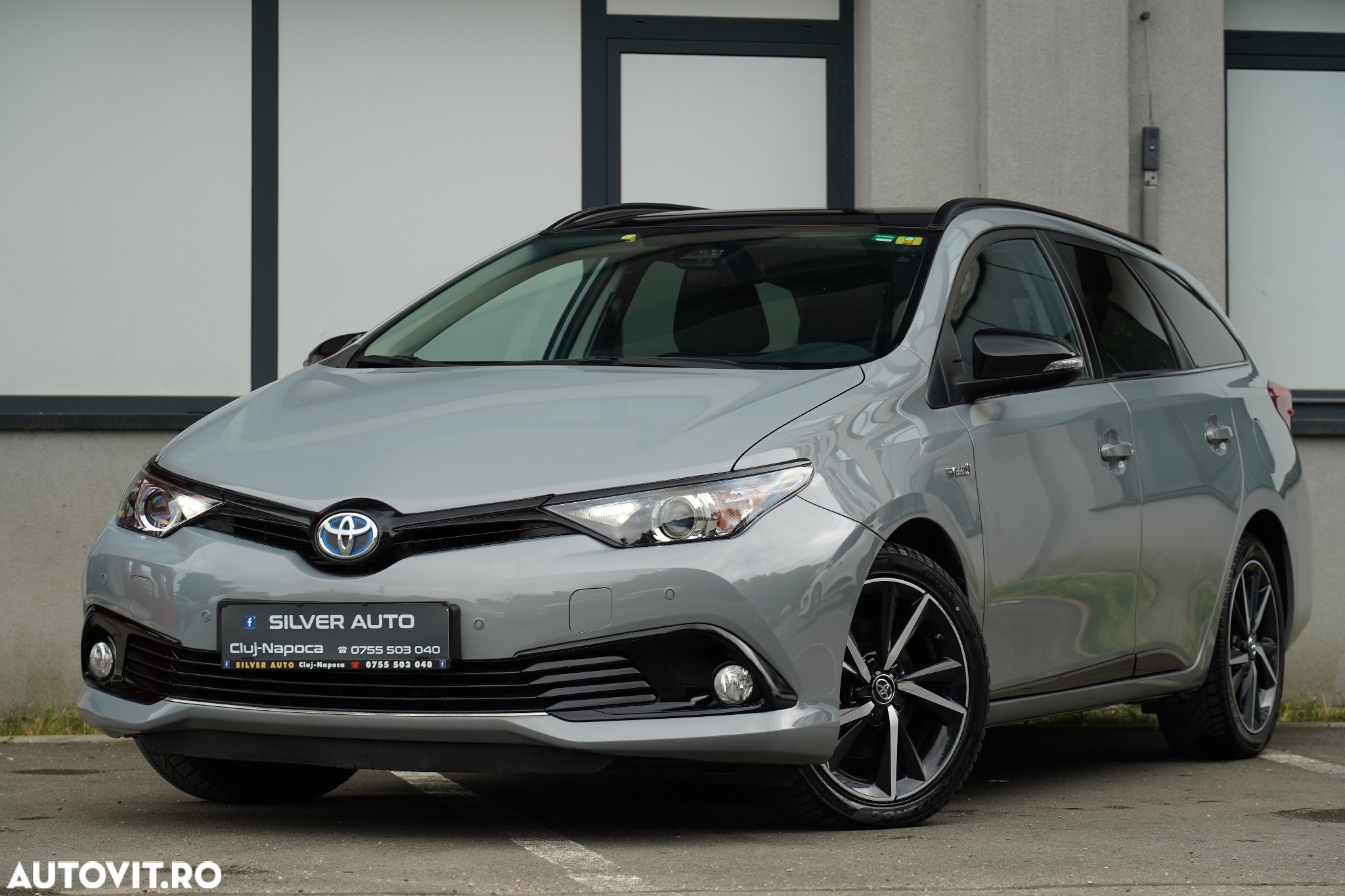 Toyota Auris 1.8 L VVT-i Hybrid Sol - 18