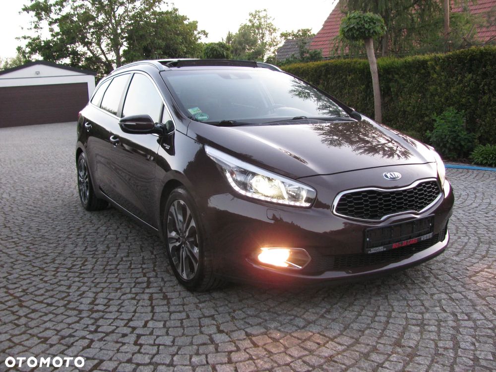 Kia Ceed 1.6 GDI DCT Platinum Edition - 39
