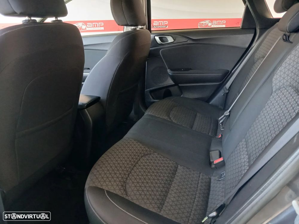 Kia Ceed 1.0 T-GDI 120 OPF Nightline Edition - 8