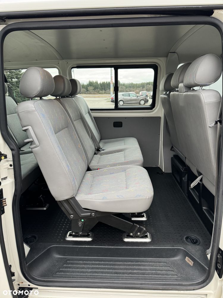 Volkswagen Transporter T5 TDI L1H1 - 18