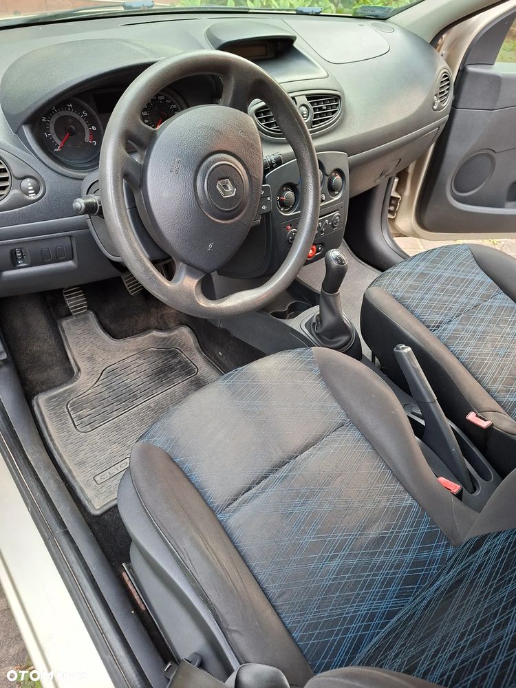 Renault Clio 1.2 16V Expression - 3