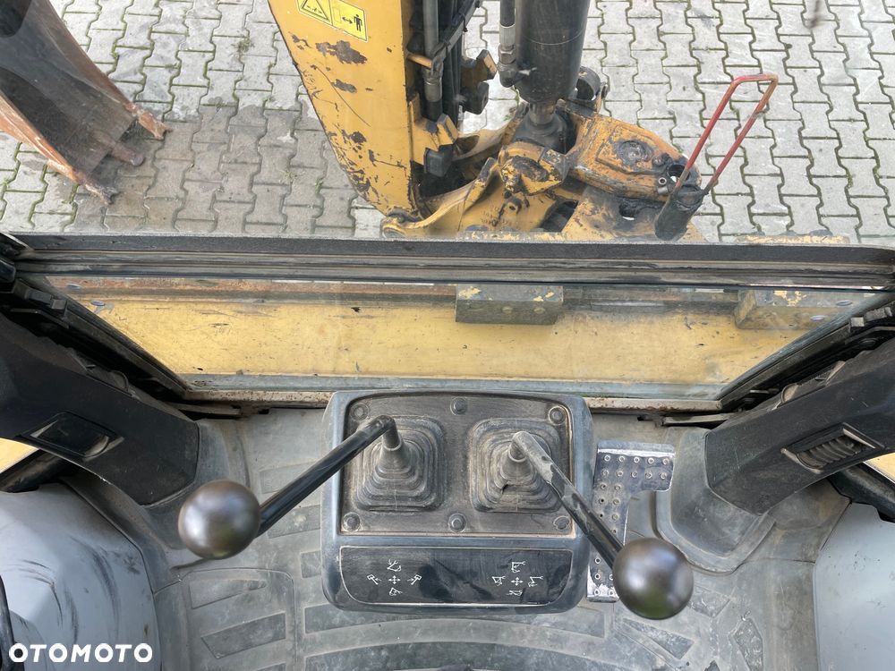 Caterpillar 428E - 14