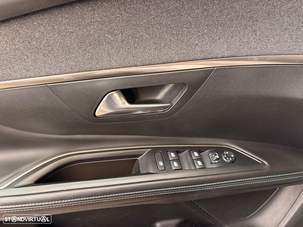Peugeot 5008 1.5 BlueHDi Allure Pack EAT8 - 22